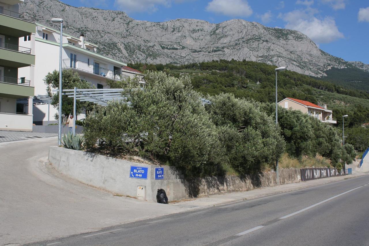 Apartments Simovic Tučepi Eksteriør bilde