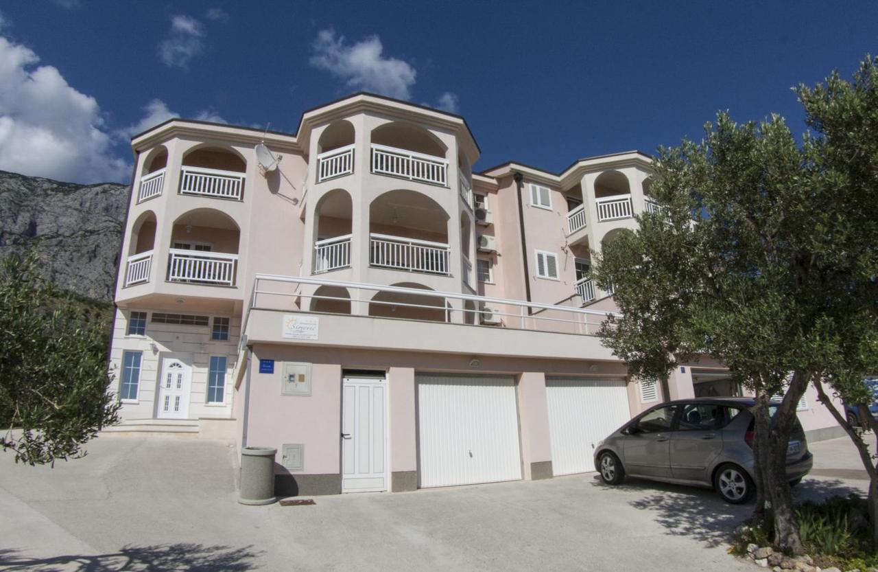 Apartments Simovic Tučepi Eksteriør bilde