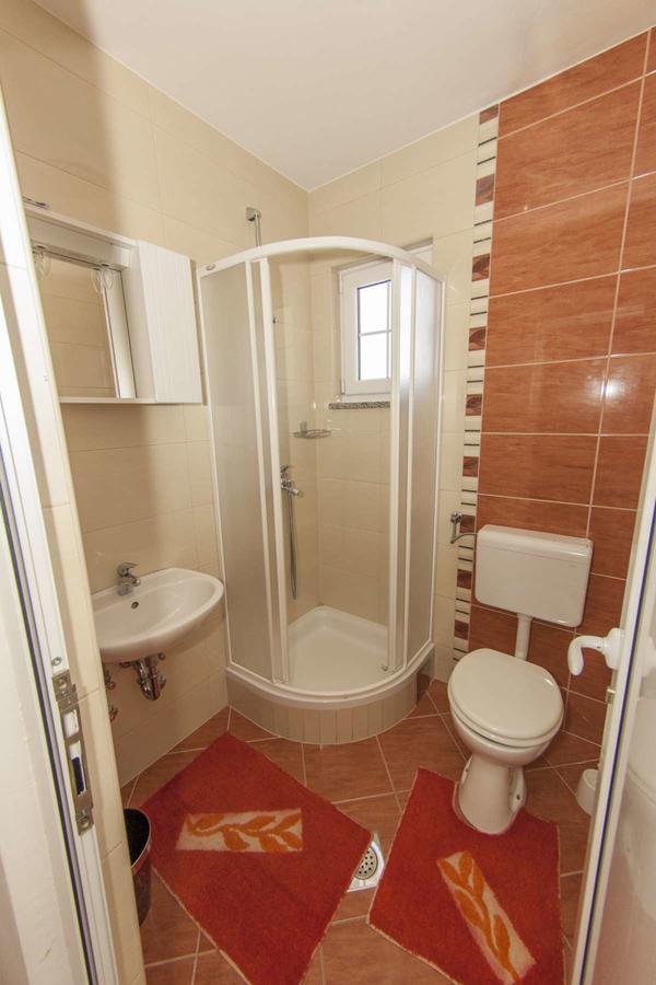 Apartments Simovic Tučepi Eksteriør bilde