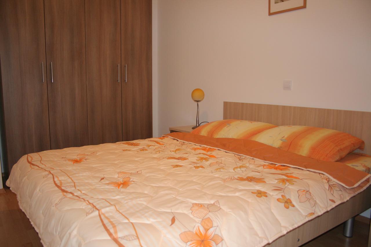 Apartments Simovic Tučepi Eksteriør bilde